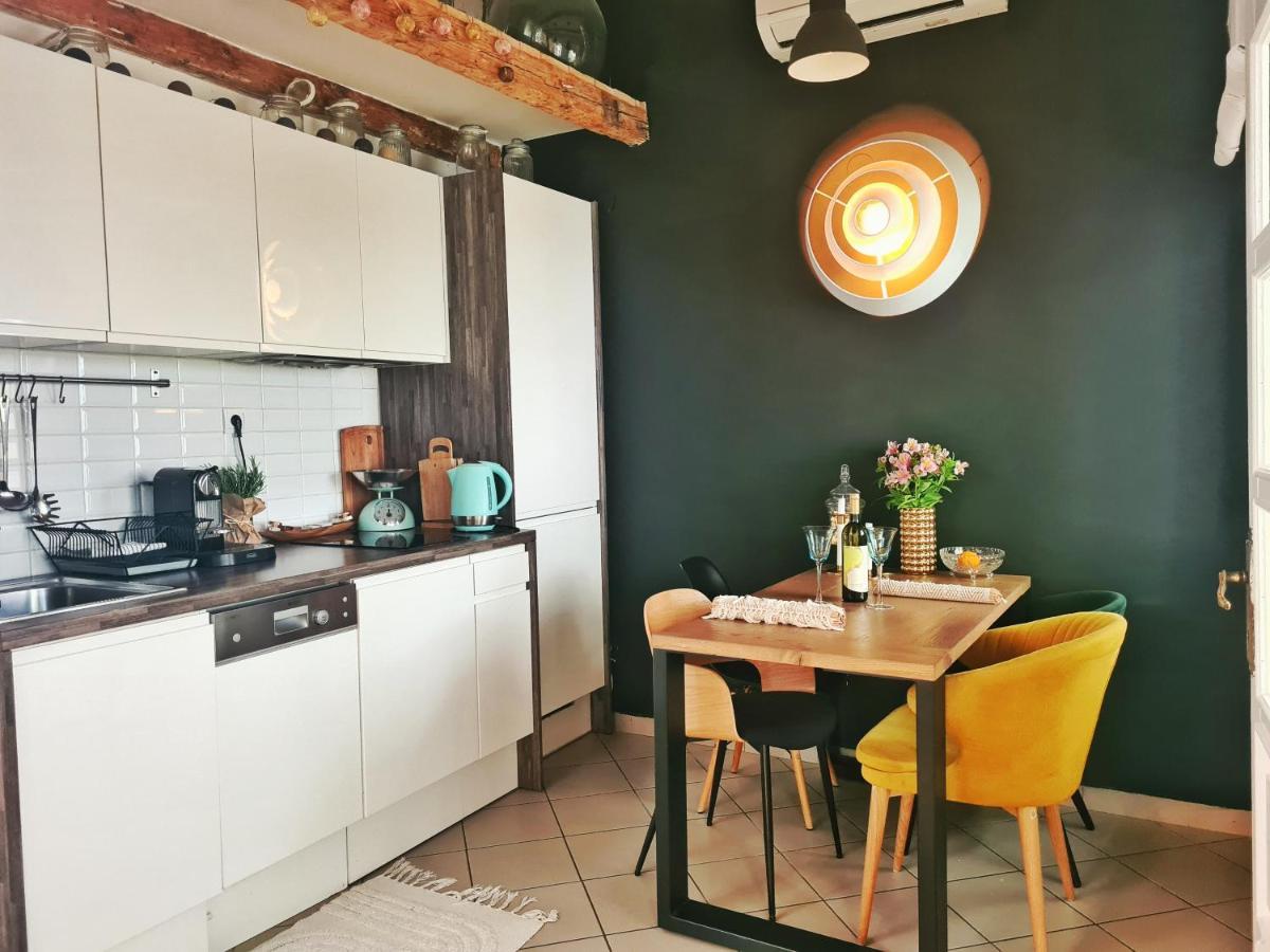 Grisia 26 Apartment โรวีน ภายนอก รูปภาพ